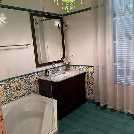فيلة Abruzzi, Dei Marmi فورتي دي مارمي